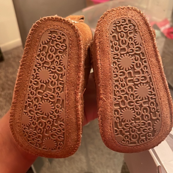 Ugg boots - Picture 4 of 4